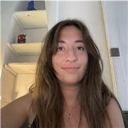 Diplômée infirmière et actuellement en médecine, je souhaite accompagner les élèves en difficultés ou les stimuler avec mes connai